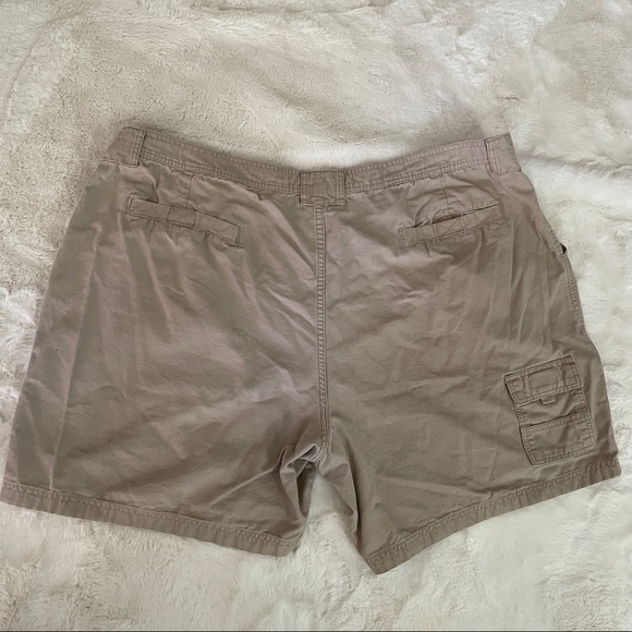 Men’s Khaki Cargo Shorts - Picture 3 of 4
